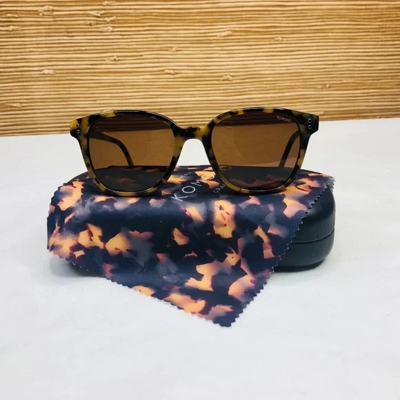 KOMONO Renee Tortoise Demi Sunglasses NEW - www  display picture 1